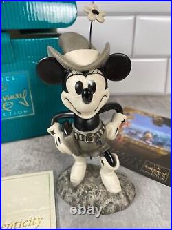 Walt Disney Classics Collection Minnie Mouse Cutest LIL Cowgirl Two Gun Mickey