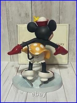 Walt Disney Classics Collection Minnie Mouse On Ice Whee! With original box Walt Disney Classics Collection Minnie Mouse On Ice Whee! With original box