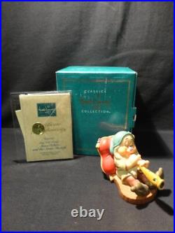 Walt Disney Classics Collection Snow White SLEEPY Dwarf NIB