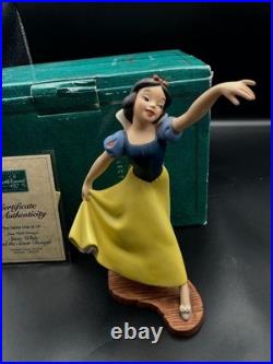 Walt Disney Classics Collection Snow White The Fairest One of All 8 Figurine