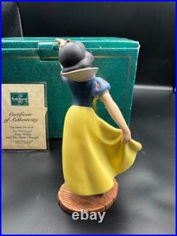 Walt Disney Classics Collection Snow White The Fairest One of All 8 Figurine