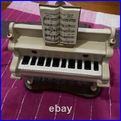 Walt Disney Classics Collection (WDCC) Accompaniment to Betrayal The Piano Only