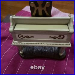 Walt Disney Classics Collection (WDCC) Accompaniment to Betrayal The Piano Only Walt Disney Classics Collection (WDCC) Accompaniment to Betrayal The Piano Only