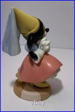 Walt Disney Classics Collection WDCC Brave Little Tailor Princess Minnie