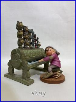 Walt Disney Classics Collection (WDCC) Figurine Set Titled Humph! No Box