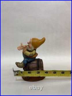 Walt Disney Classics Collection (WDCC) Happy, That's Me! Porcelain figurine Walt Disney Classics Collection (WDCC) Happy, That's Me! Porcelain figurine