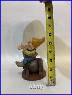 Walt Disney Classics Collection (WDCC) Happy, That's Me! Porcelain figurine Walt Disney Classics Collection (WDCC) Happy, That's Me! Porcelain figurine