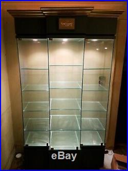 Walt Disney Classics Collection WDCC Lighted Glass Diplay Case Cabinet