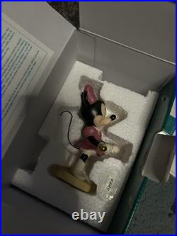 Walt Disney Classics Collection WDCC Minnie Mouse Join the Parade NIB