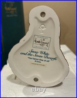 Walt Disney Classics Collection WDCC snow White And The Seven Dwarfs Figurine