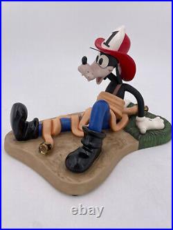 Walt Disney Classics-Fireman Goofy' All Wrapped Up'-New in Box, withCOA #1227224