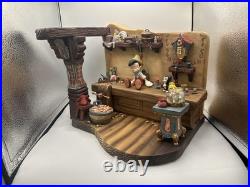 Walt Disney Classics-Geppetto's Work (12 x 10 x 9.5) #1217956 SN 323/1000 RARE