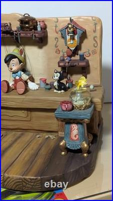 Walt Disney Classics Geppetto's Workbench COA Pinocchio Jiminy Cricket #1217956