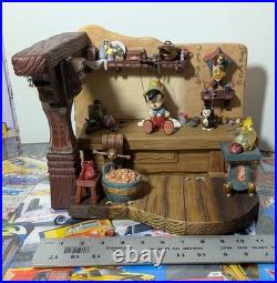 Walt Disney Classics Geppetto's Workbench COA Pinocchio Jiminy Cricket #1217956
