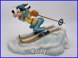 Walt Disney Classics Goofy Art of Skiing-New in Box withCOA#4005408