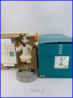 Walt Disney Classics Goofy Torchbearrer New in Box with COA #4008914
