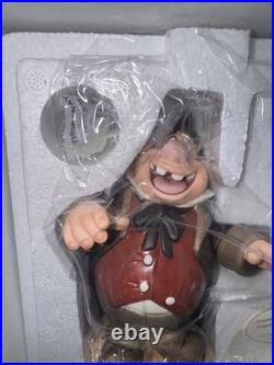 Walt Disney Classics-Le Fou (11K-461040)-New in Box, withCOA (5.75x4x3) #1215520