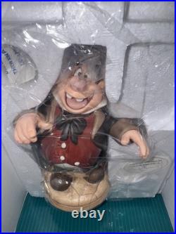 Walt Disney Classics-Le Fou (11K-461040)-New in Box, withCOA (5.75x4x3) #1215520