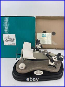 Walt Disney Classics -Mickey and Minnie First Flight -New in Box withCOA #4007349