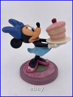 Walt Disney Classics-Minnie Mouse-New in Box withCOA (5.5x5x3.5) #1200907