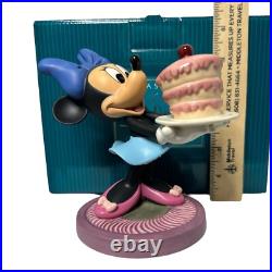 Walt Disney Classics-Minnie Mouse-New in Box withCOA (5.5x5x3.5) #1200907