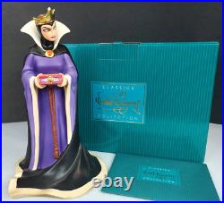 Walt Disney Classics Snow White Evil Queen Bring Back her Heart Figurine with COA