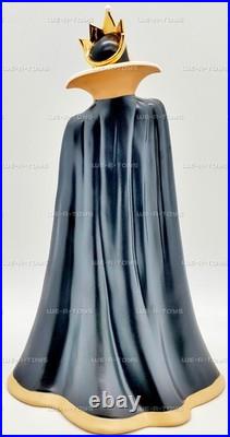 Walt Disney Classics Snow White Who is the Fairest One of All Figure 00857