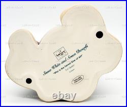 Walt Disney Classics Snow White Who is the Fairest One of All Figure 00857