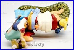 Walt Disney Classics Snow White and the Seven Dwarfs Spring Cleaning Figure 3314