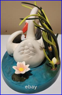 Walt Disney Classics WDCC The Ugly Duckling and Mother, a Loving Embrace