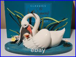 Walt Disney Classics WDCC The Ugly Duckling and Mother, a Loving Embrace