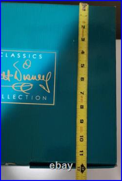 Walt Disney Classics WDCC The Ugly Duckling and Mother, a Loving Embrace