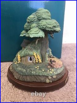 Walt Disney Pooh Bear's House Honey Tree Classics Collection Enchanted Places