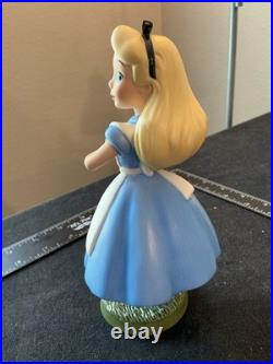 Walt Disney WDCC Alice in Wonderland Yes Your Majesty March 1999 Classics Vtg
