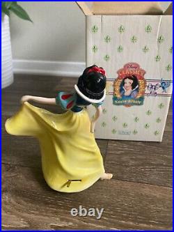 Walt disney classics collection Snow White music playing figurine