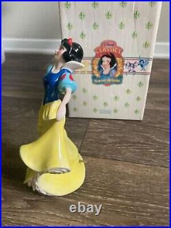 Walt disney classics collection Snow White music playing figurine