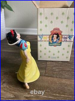 Walt disney classics collection Snow White music playing figurine