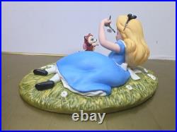 Wdcc / Walt Disney Classics Alice & Dinah In Wonderland Riverbank Reverie Figure