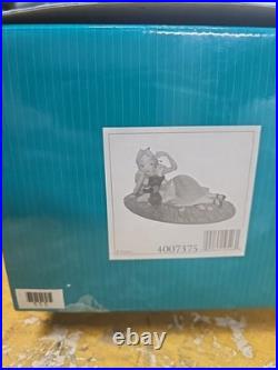 Wdcc / Walt Disney Classics Alice & Dinah In Wonderland Riverbank Reverie Figure Wdcc / Walt Disney Classics Alice & Dinah In Wonderland Riverbank Reverie Figure